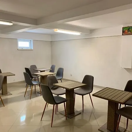 Casa Aryana 招待所 *